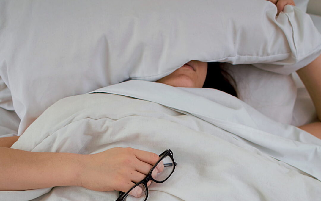 Jakość snu – jak wpływa na Twoje życie oraz jak ją poprawić? Czy da się poprawić jakość snu?